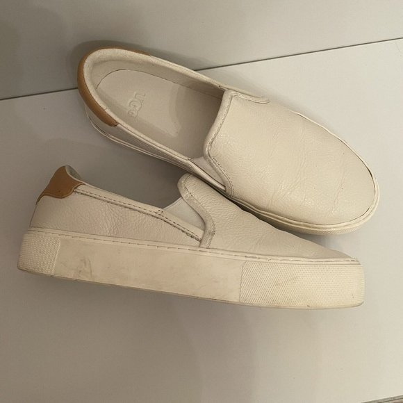 UGG Women's Cahlvan Ivory White Leather Flats Shoes Size 7 - Picture 2 of 6